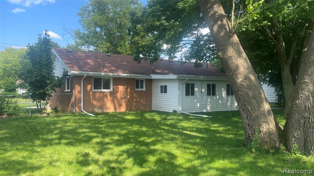 2966 Burlington Drive, Buena Vista, MI 48601 — Photo 56