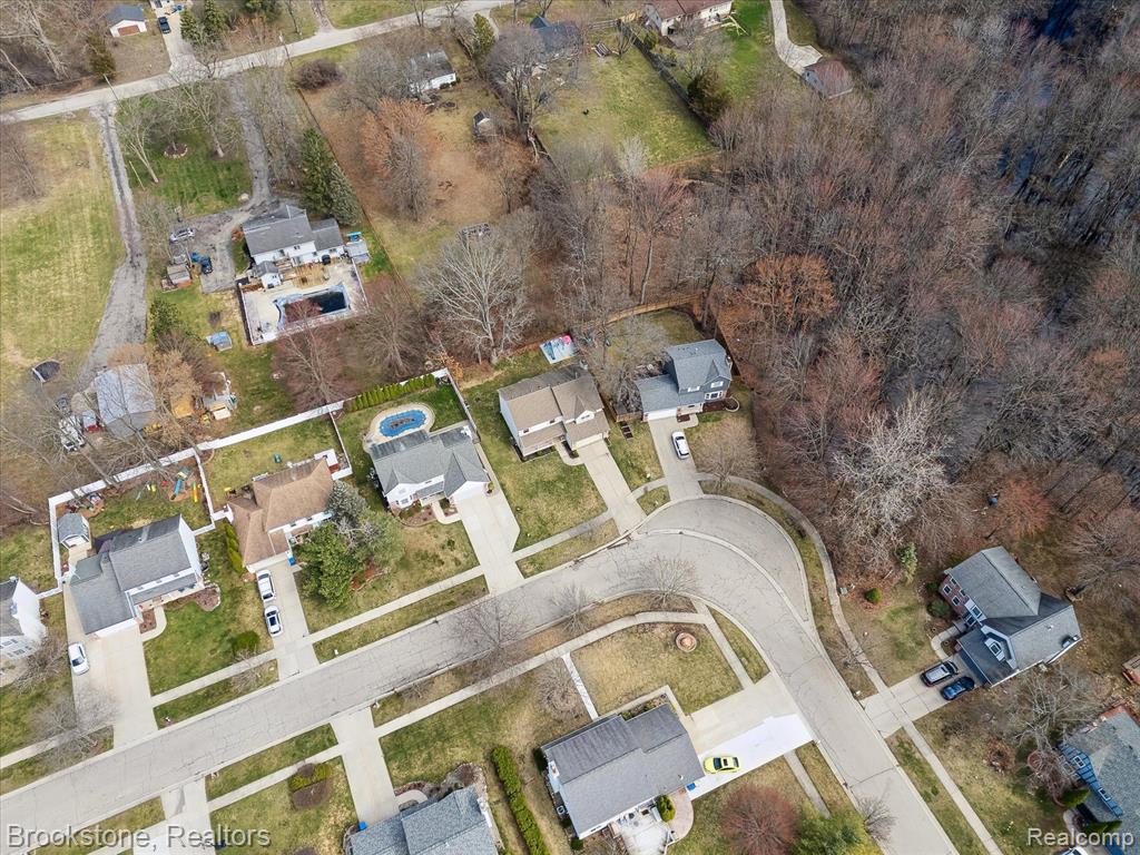 4272 HEATHERSTONE Drive, Waterford, MI 48329 — Photo 57