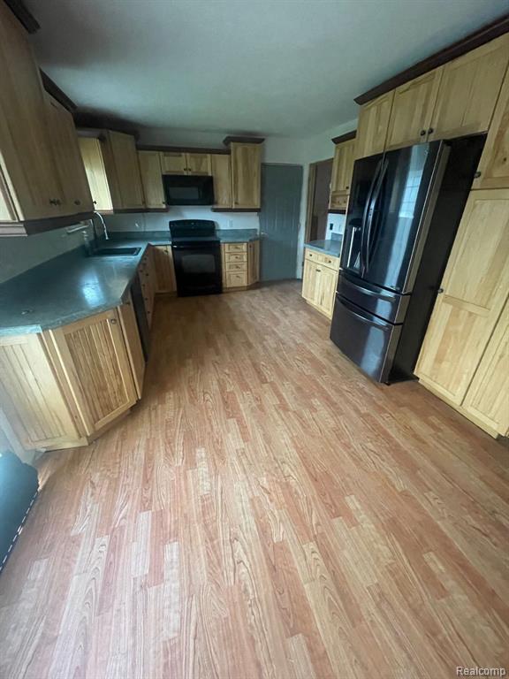 5425 Teakwood Drive, Swartz Creek, MI 48473 — Photo 2