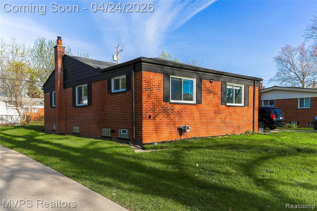 5217 Streefkerk Dr Drive, Warren, MI 48092 — Photo 2