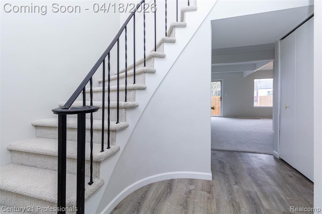 3567 Burbank Drive - Photo 5