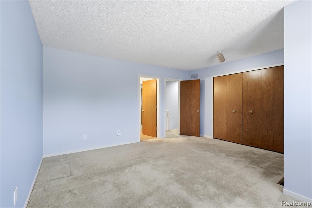 5736 Woodland View, Clarkston, MI — Photo 28