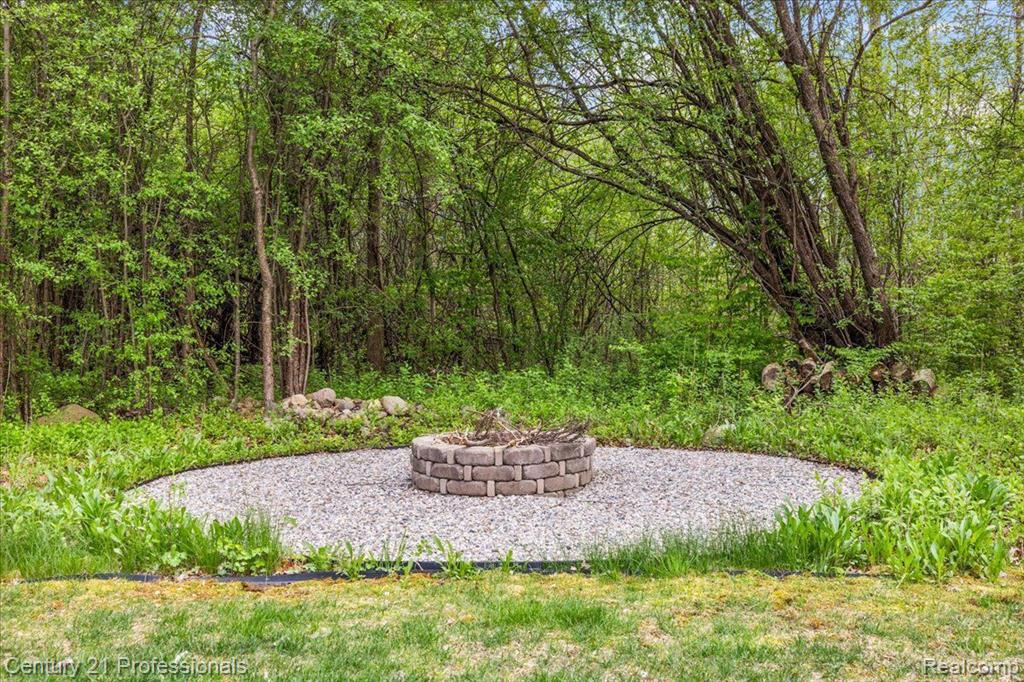 4735 OAKHURST RIDGE Road, Clarkston, MI 48348 — Photo 65