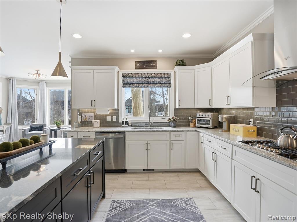 6424 Shadydale Drive, Shelby Twp, MI 48316 — Photo 17