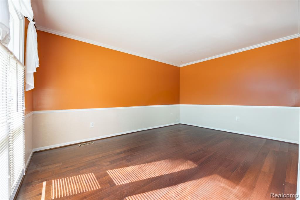 46073 Hollowoode Lane, Macomb, MI 48044 — Photo 19
