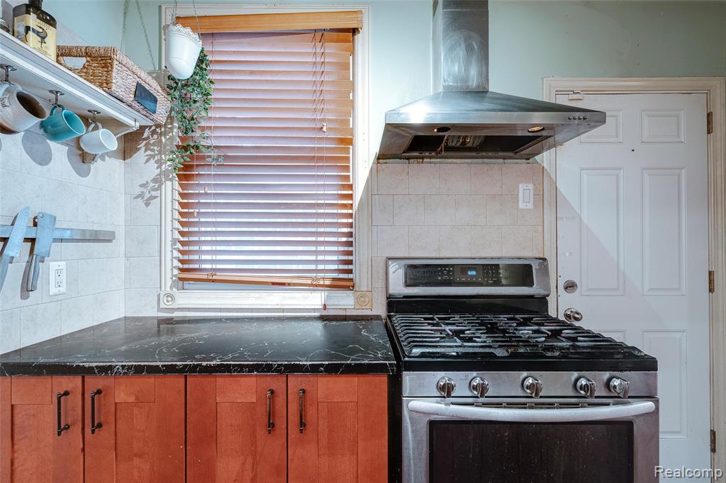 2025 Central Street, Detroit, MI 48209 — Photo 15