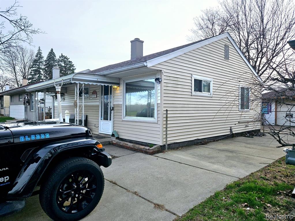 8294 ROBERT Street, Taylor, MI 48180 — Photo 2