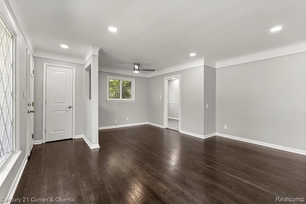 9064 Robindale, Redford, MI 48239 — Photo 5