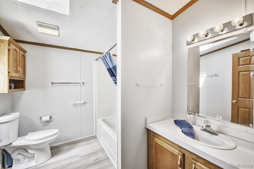 917 E HOADLEY Street, MI 49802 — Photo 23