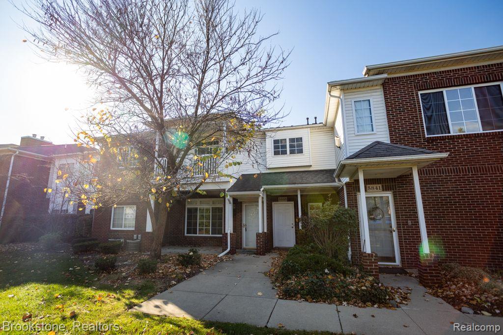 5829 TWIN OAKS Drive, Sterling Heights, MI 48314 — Photo 22