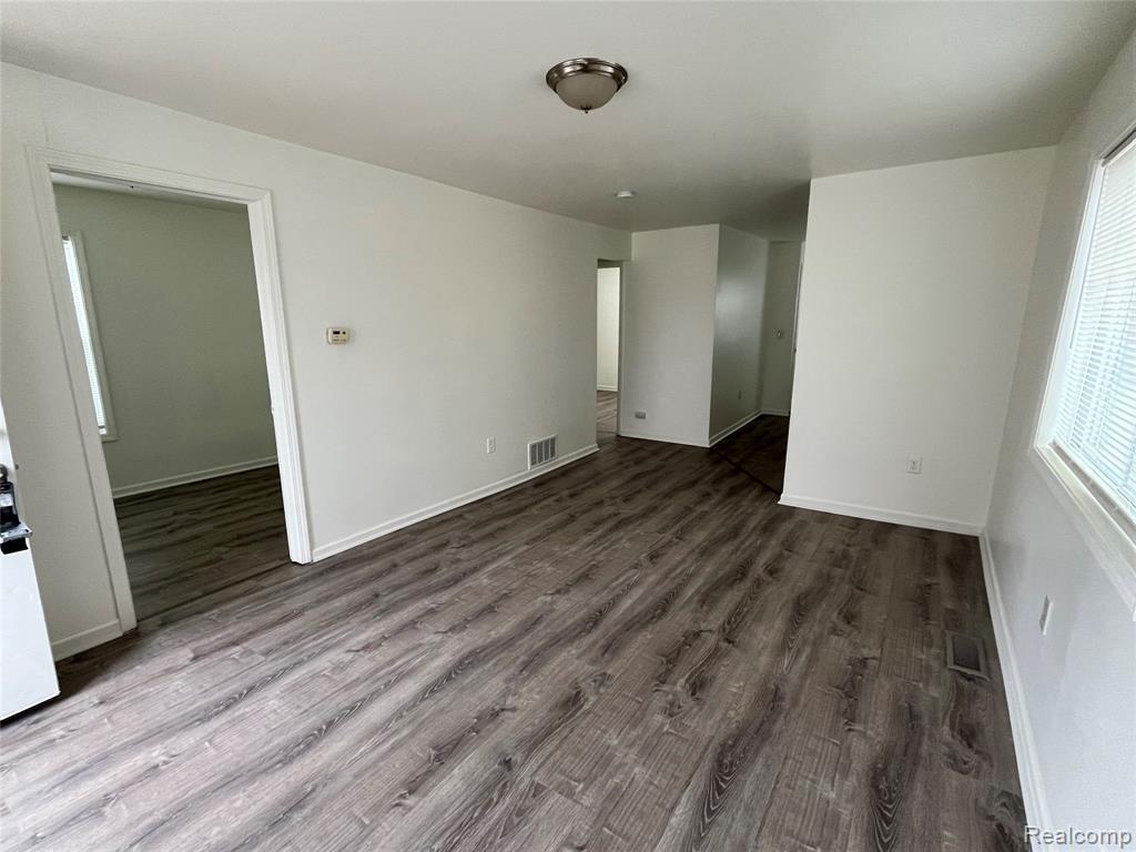 438 Kenilworth Avenue, Pontiac, MI 48342 — Photo 4