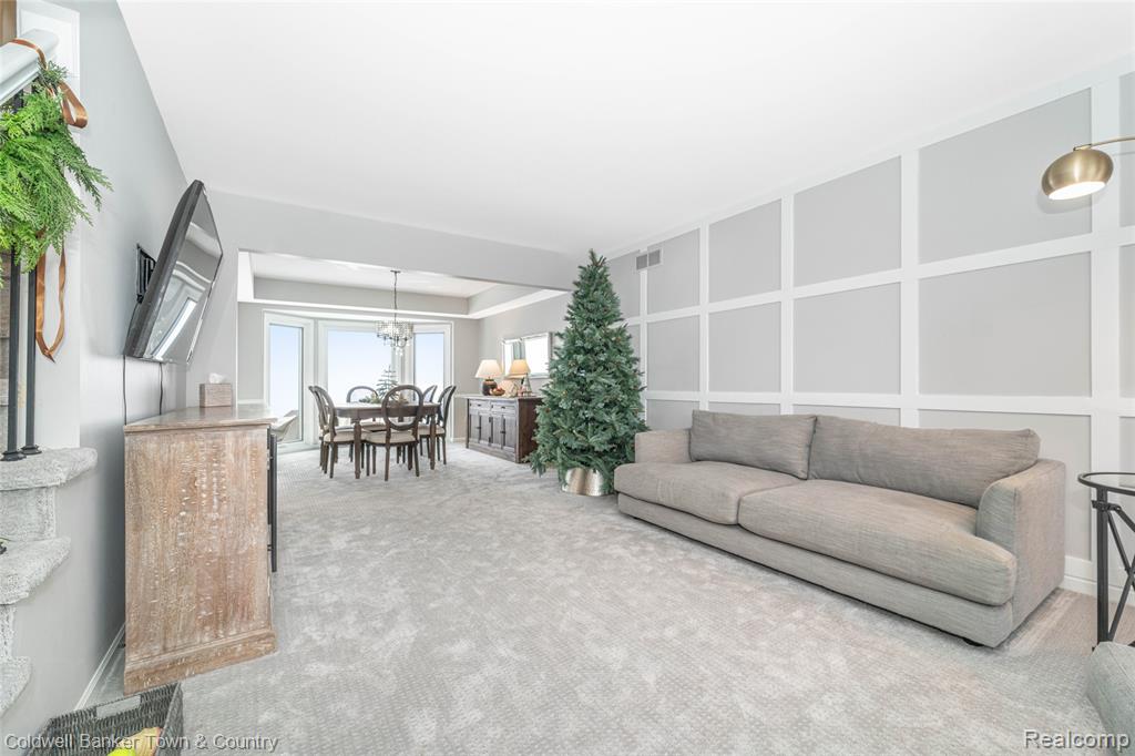 539 Dorchester Way, Milford, MI 48381 — Photo 21