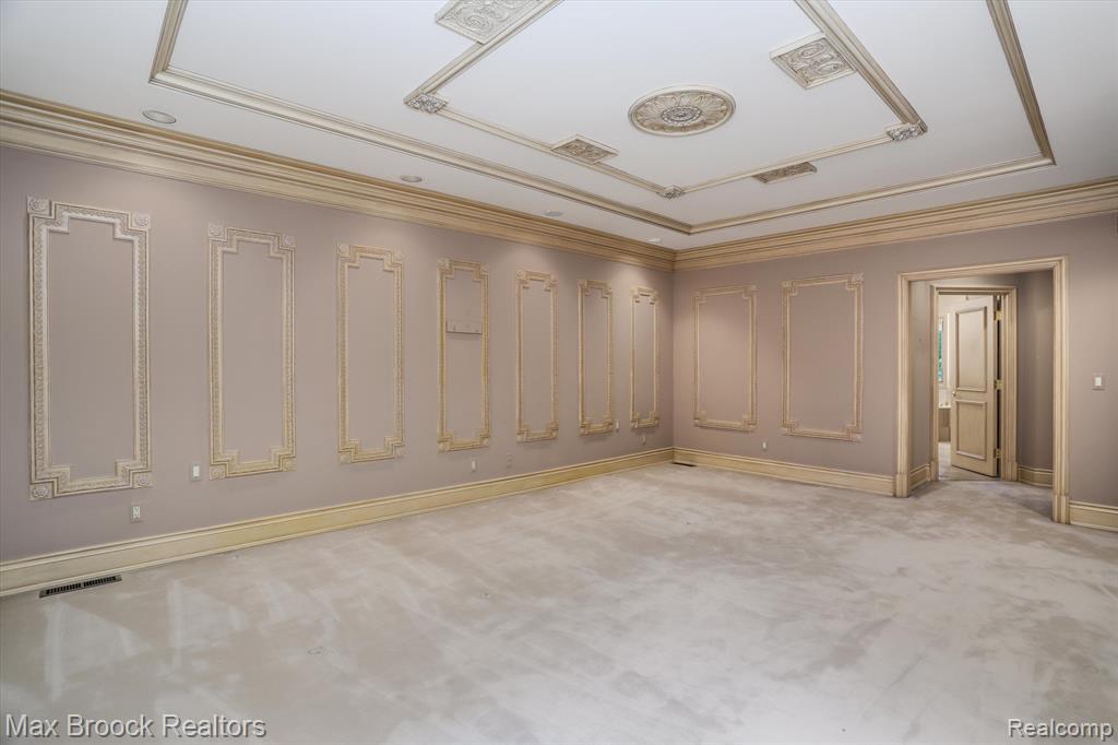 4366 KAREN Lane, Bloomfield Hills, MI 48302 — Photo 38