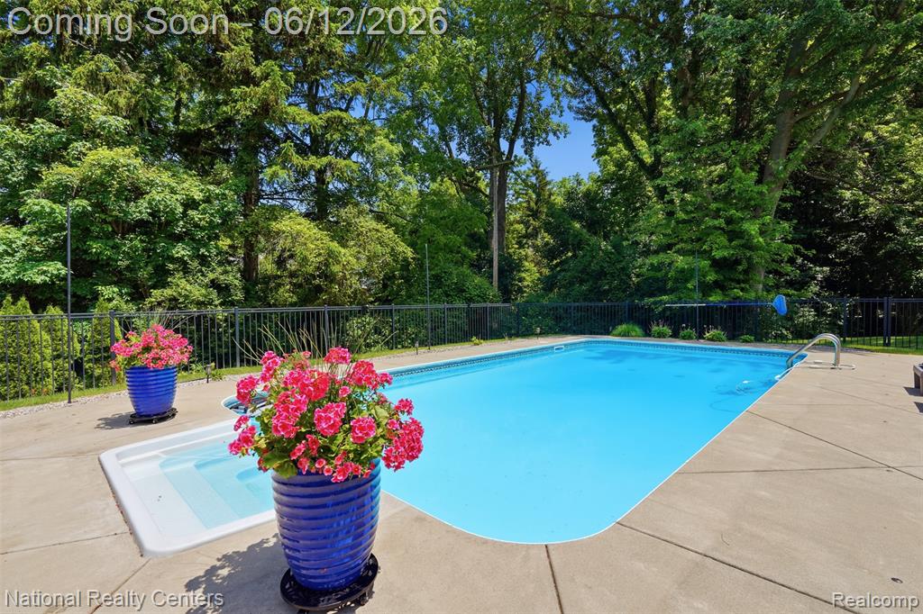 46490 Rockledge Drive, Plymouth, MI 48170 — Photo 53