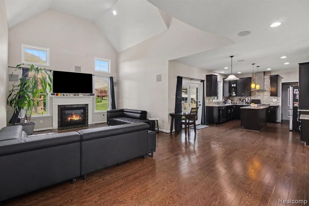 50371 LANGLEY Drive, Novi, MI — Photo 11