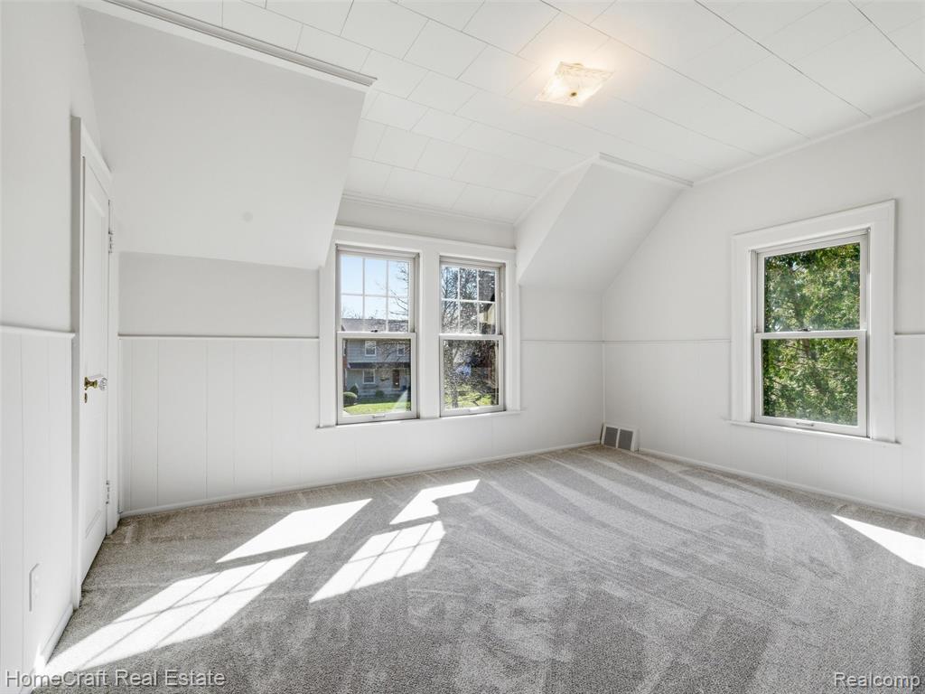 9921 CRANSTON Street, Livonia, MI 48150 — Photo 24