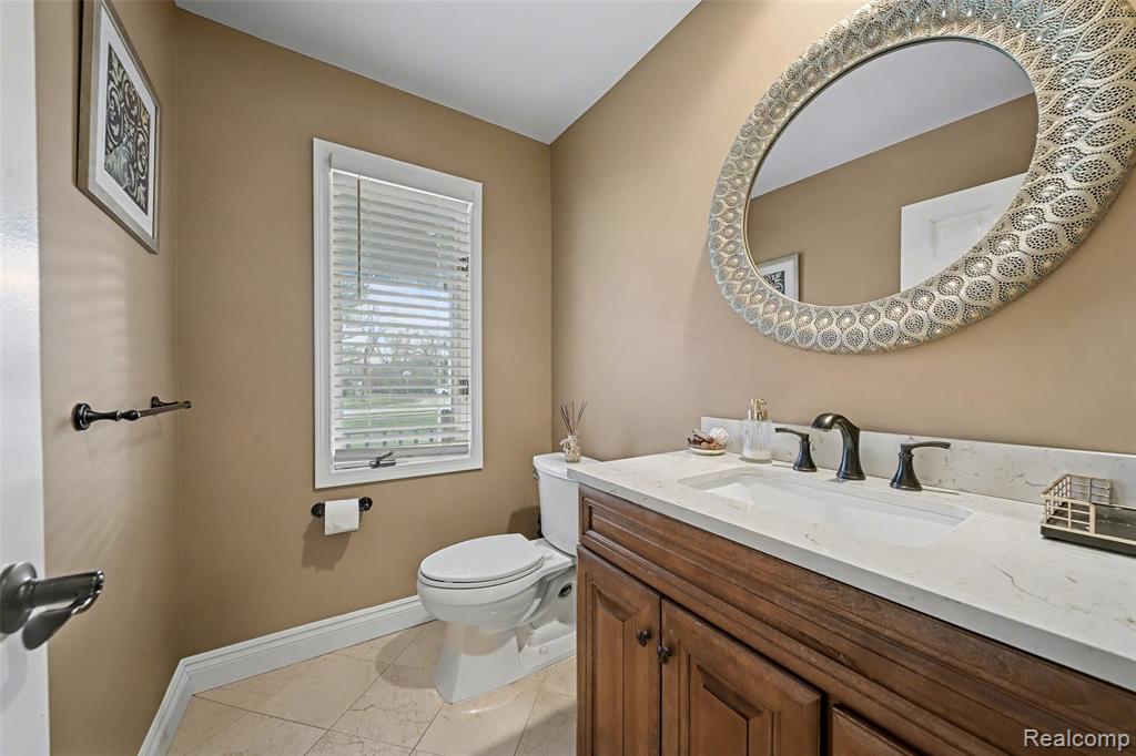 6940 Wing Lake Road, Bloomfield, MI 48301 — Photo 16