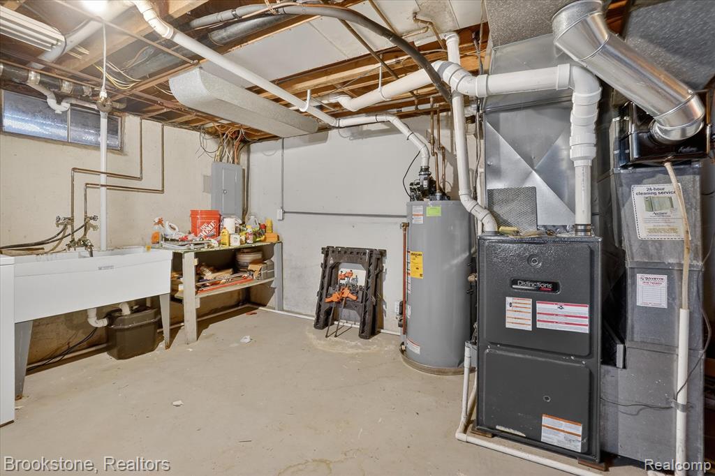 6227 McKenzie Drive, Flint, MI 48507 — Photo 34