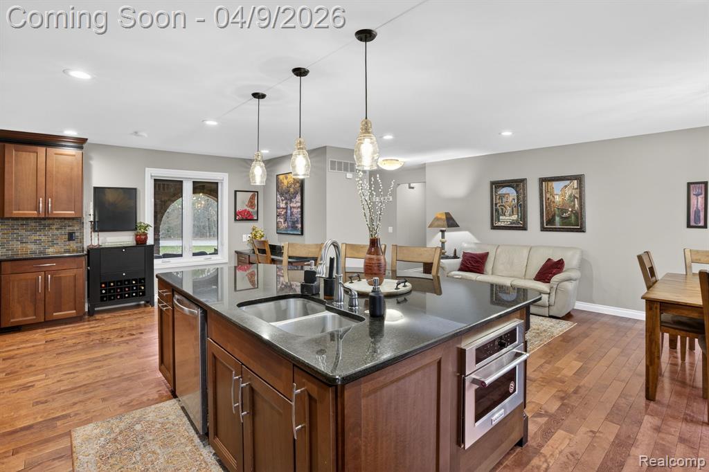341 Ridgewood Road, Rochester, MI 48306 — Photo 14