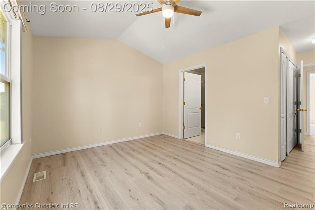 19236 W 11 Mile Road, Lathrup Village, MI 48076 — Photo 22