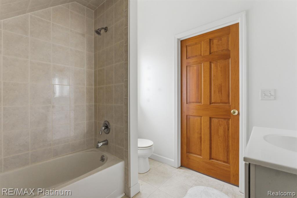 3340 Pineridge Lane, Brighton, MI 48116 — Photo 20