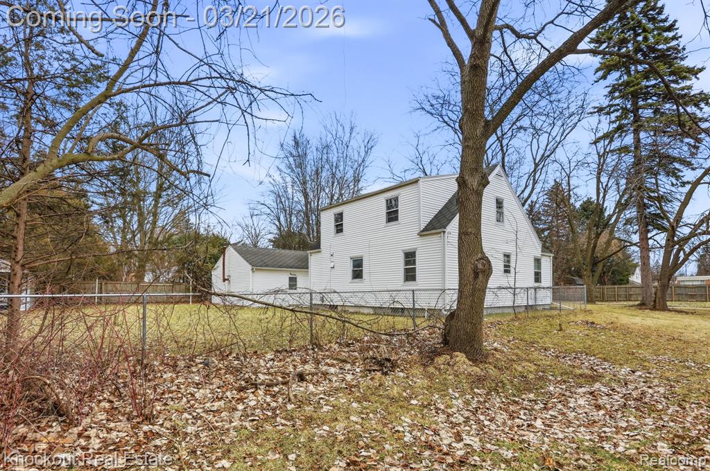 1060 Cross Street, Saginaw, MI 48602 — Photo 36