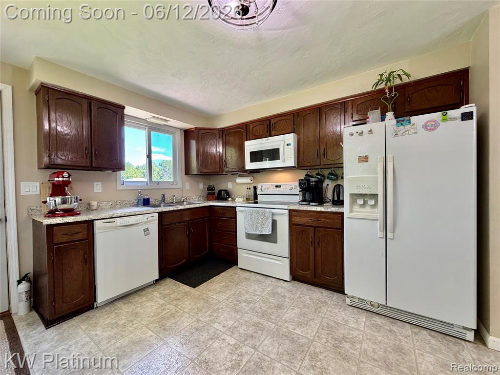 4059 Galbraith Line Road, Croswell, MI 48422 — Photo 10