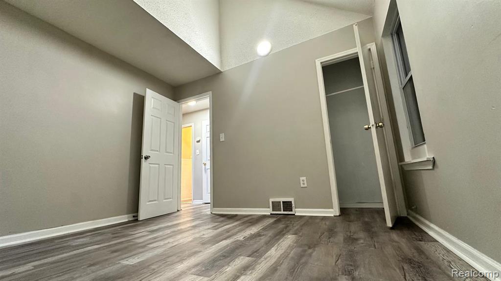 19339 Mansfield Street, Detroit, MI, 48235