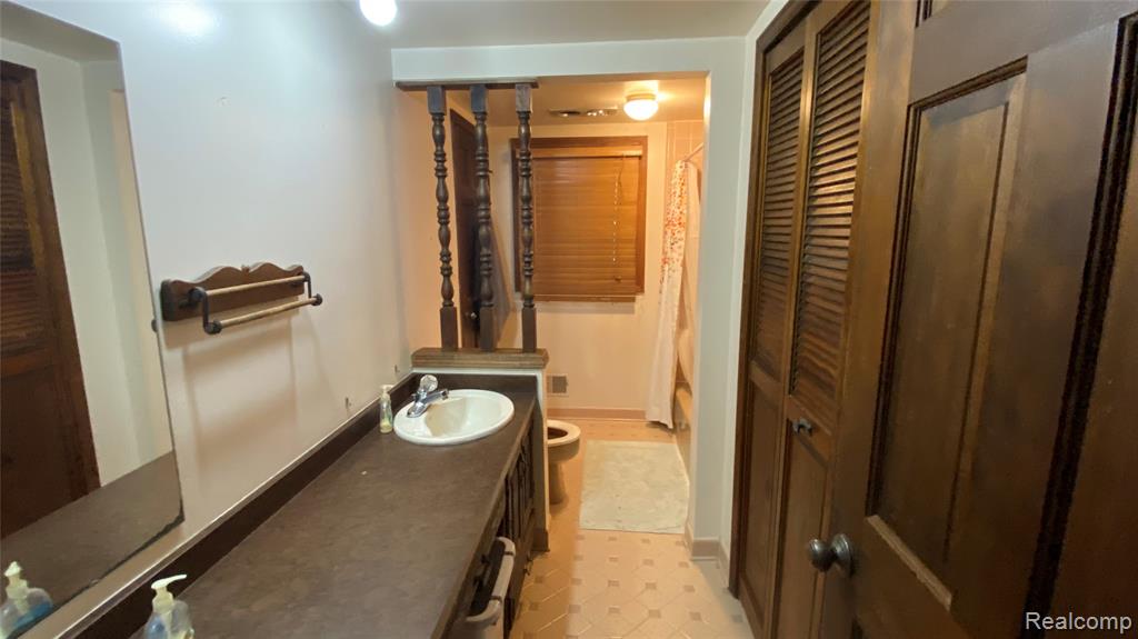 5550 McKeachie Road, White Lake, MI 48383 — Photo 5