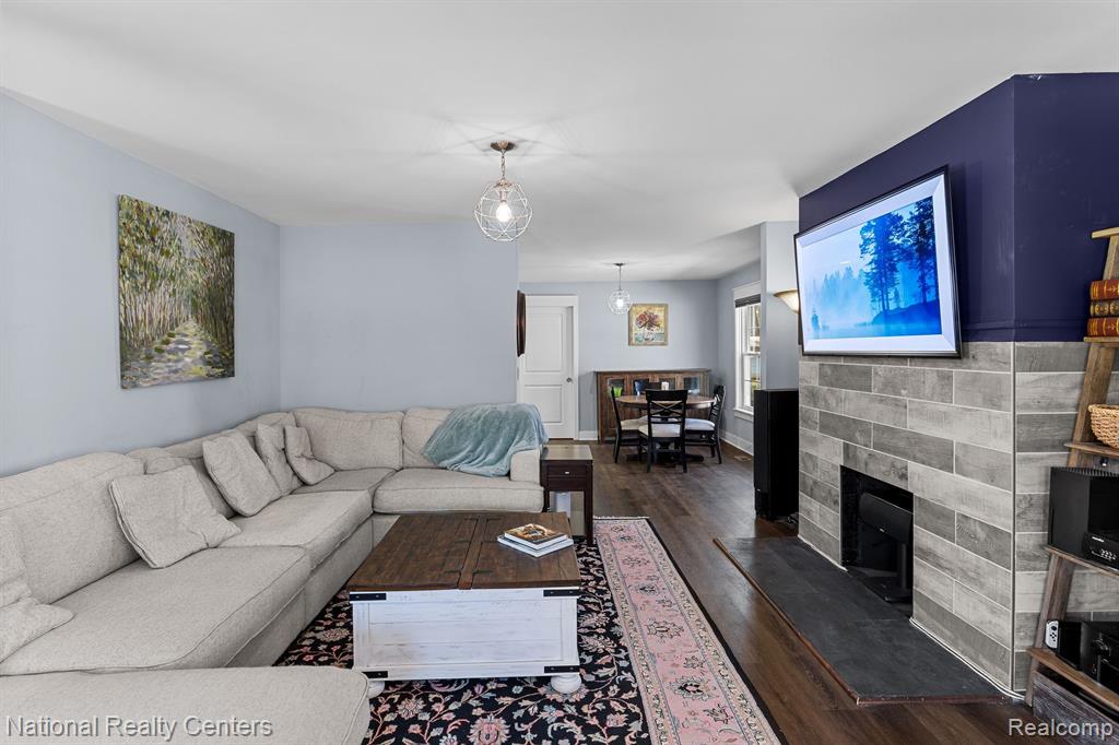 3706 Lakeview Boulevard, Orchard Lake Village, MI 48324 — Photo 10