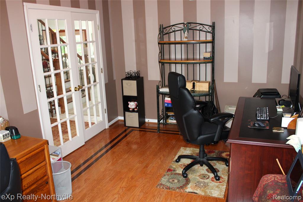 47671 Stratford Drive, Canton, MI 48187 — Photo 12