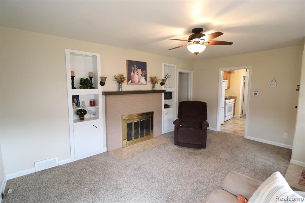 4226 BANKER Street, North Branch, MI 48461 — Photo 3