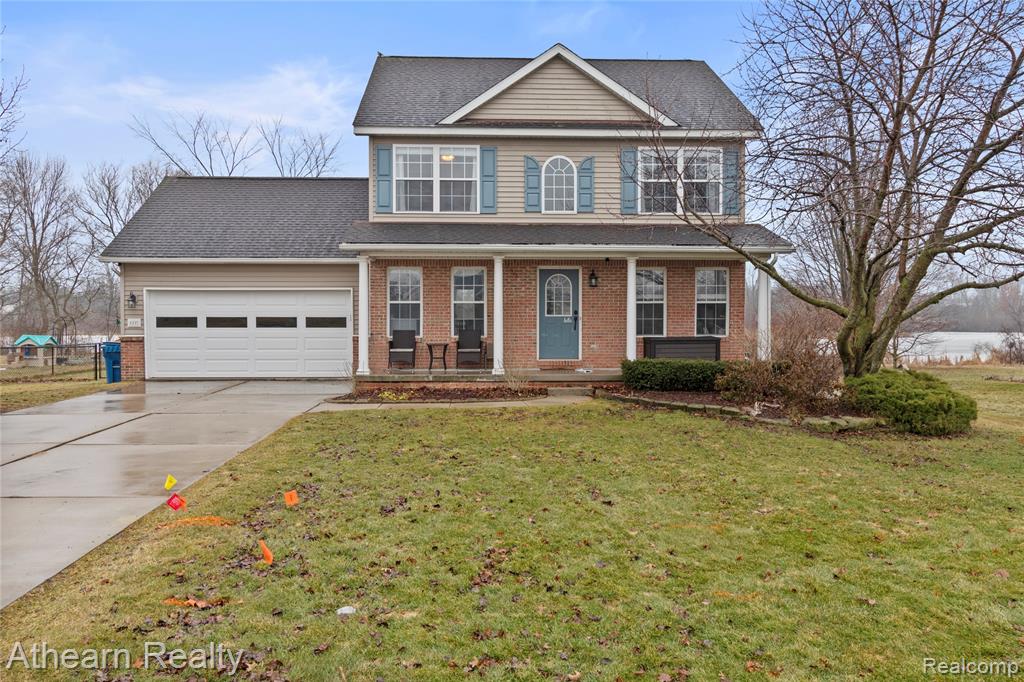 4335 Pondview Drive, Swartz Creek, MI 48473 — front exterior