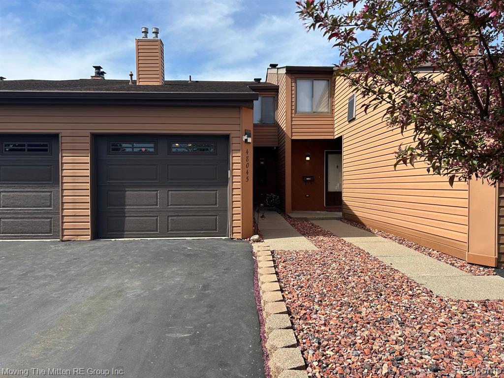 48045 BAYSHORE Drive, Van Buren, MI 48111 — Photo 2