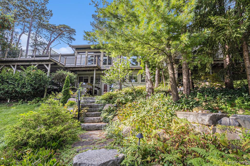 979 Abseguami Trail, Lake Orion, MI 48362 — Photo 39