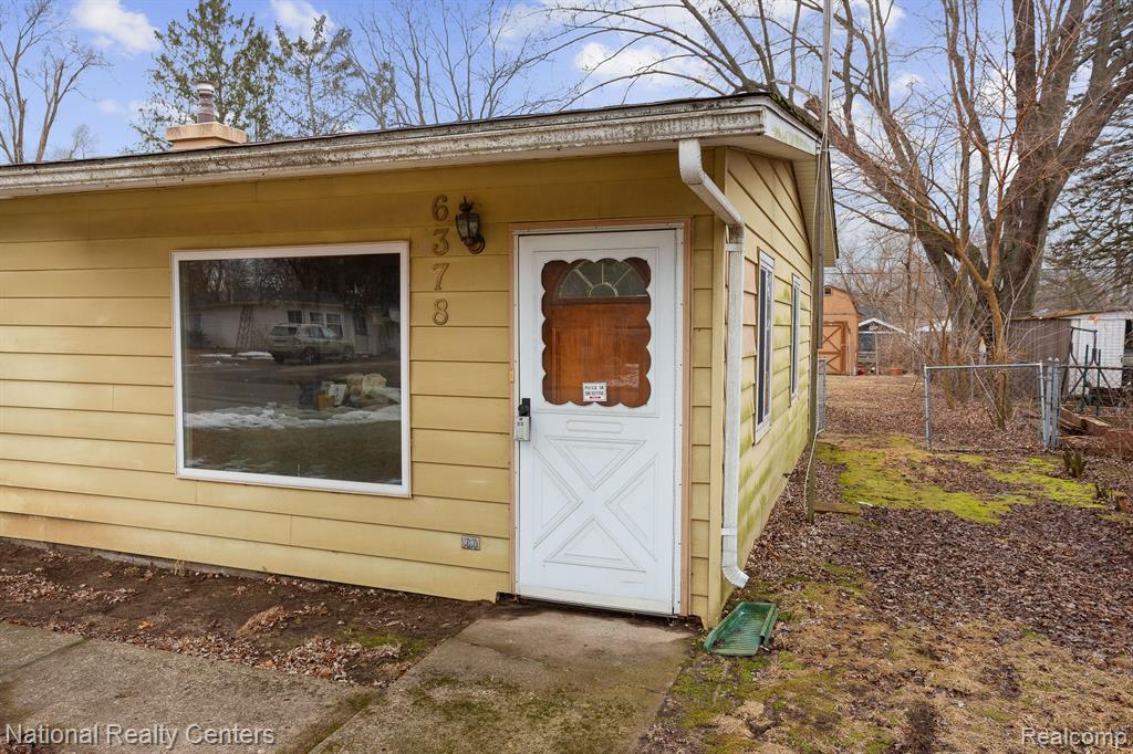 6378 Beth, Brighton, MI 48116 — Photo 22