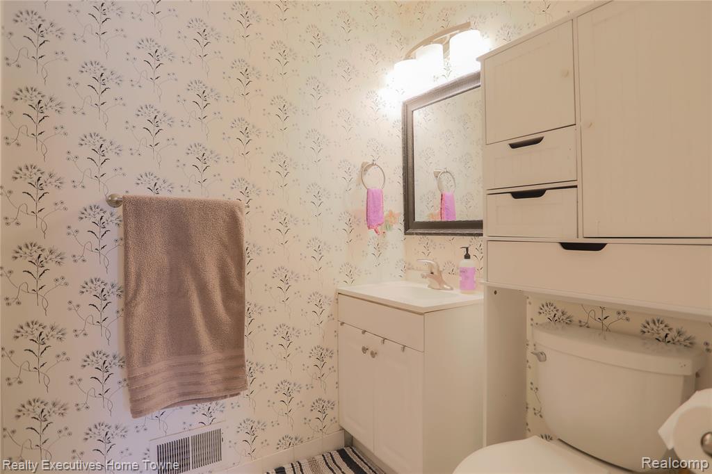 53293 Butternut Street, Chesterfield, MI — Photo 21