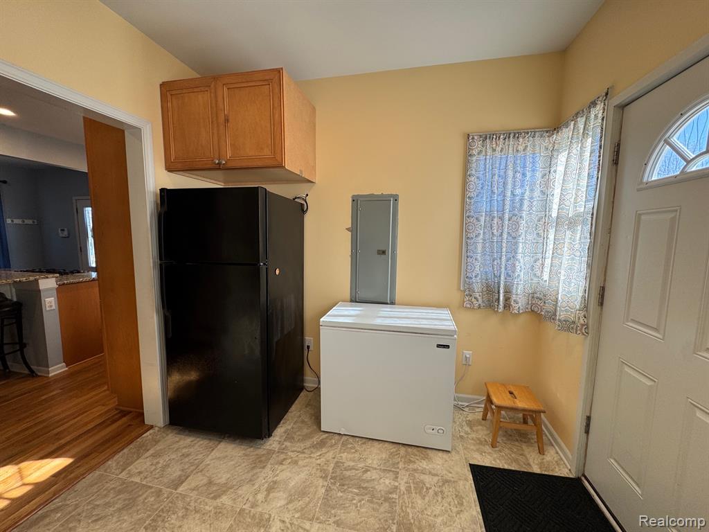 45955 Ecorse Road, Van Buren, MI 48111 — Photo 34