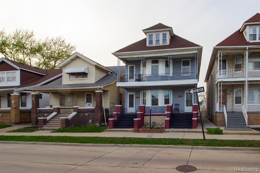 3273 Yemans Street, Hamtramck, MI 48212 — Photo 2