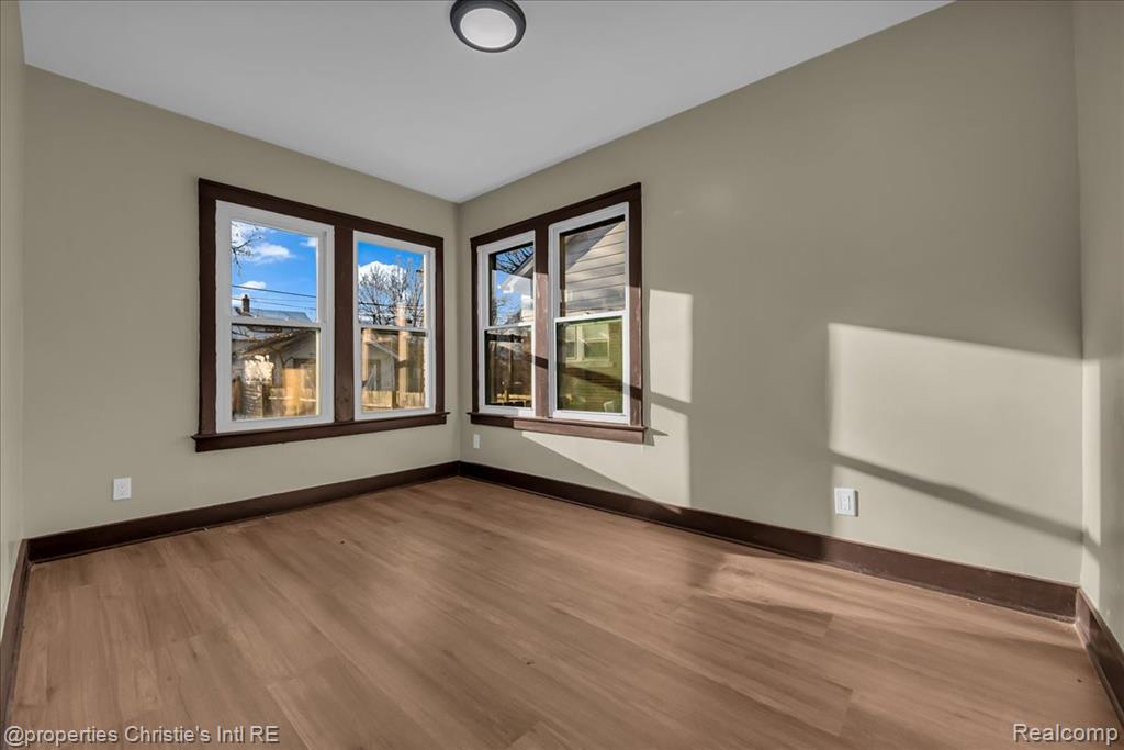 5215 Buckingham Avenue, Detroit, MI 48224 — Photo 15