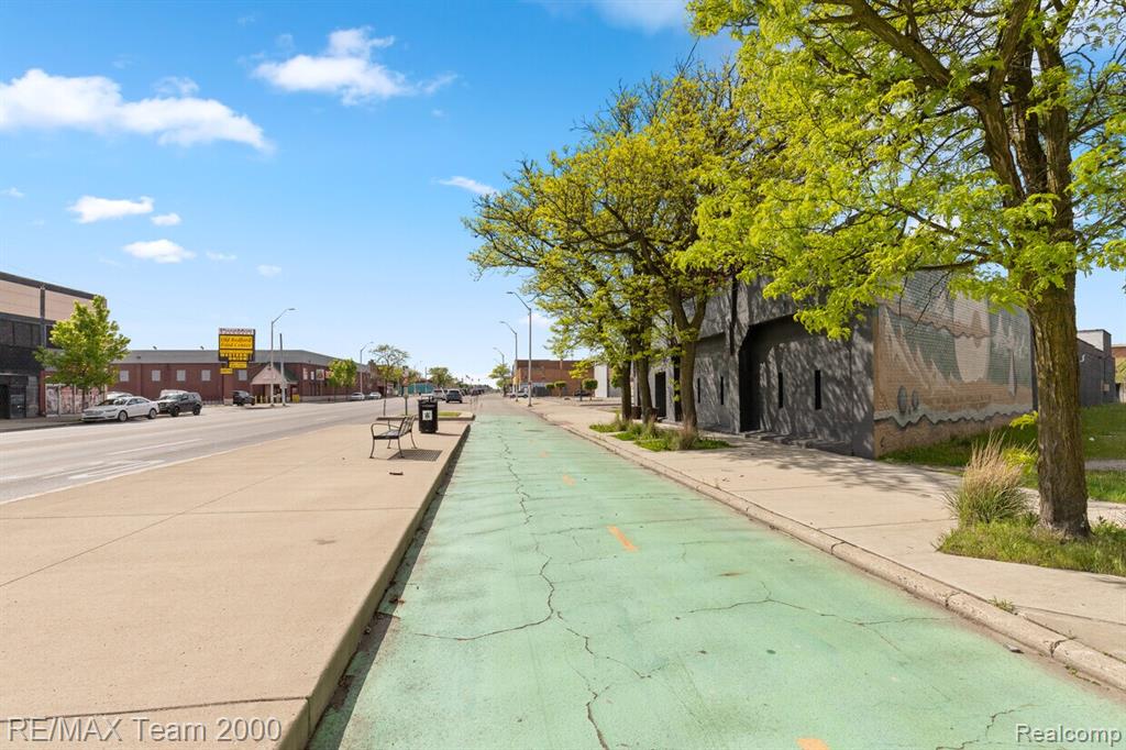 21616 Grand River Avenue, Detroit, MI 48219 — Photo 12