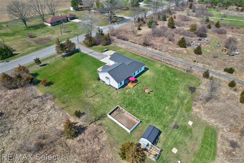 8235 Linden Road, Swartz Creek, MI 48473 — Photo 13