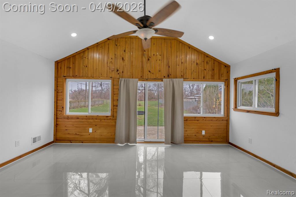 714 9th Street, Wyandotte, MI 48192 — Photo 12