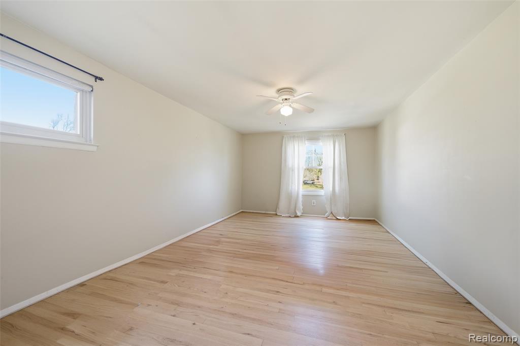 31018 Pickwick Lane, Beverly Hills, MI 48025 — Photo 27