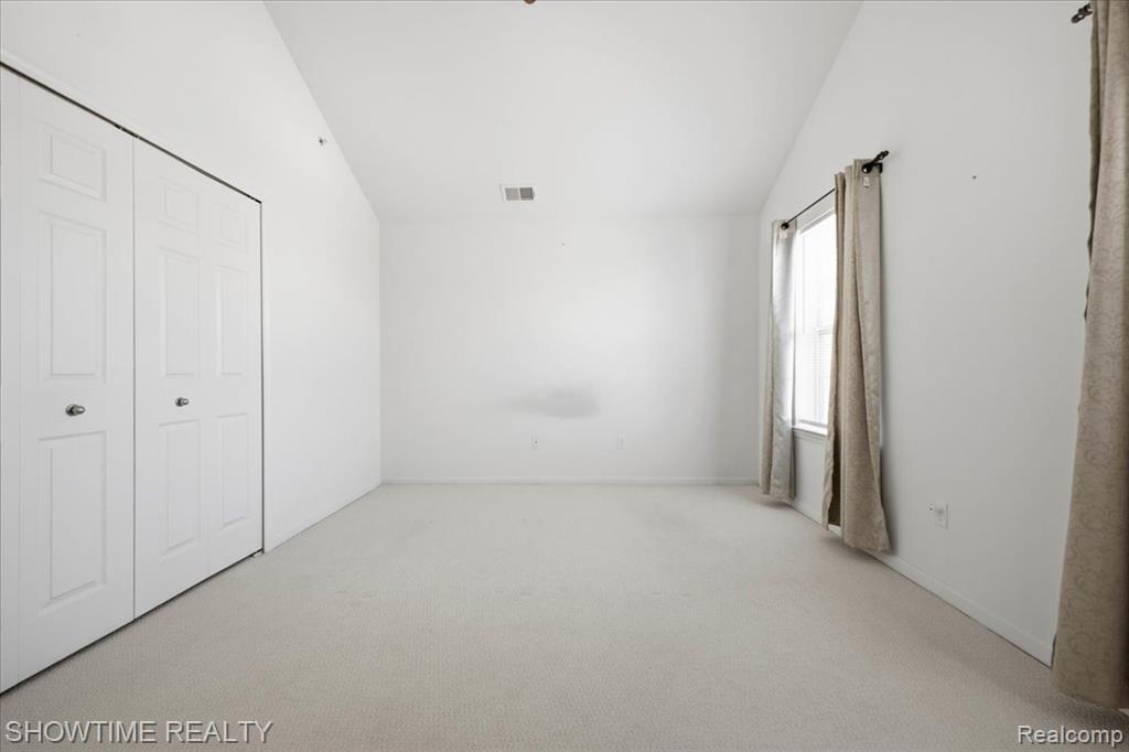 25938 MARITIME Circle S, Harrison Township, MI — Photo 17
