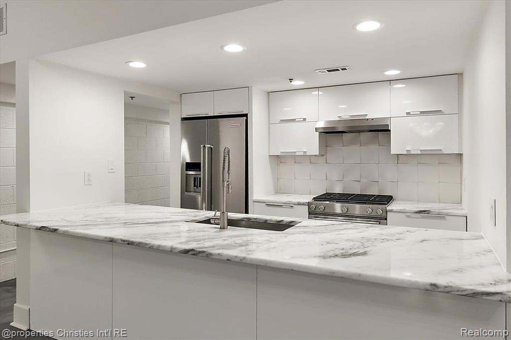 3434 Russell Street, 107, Detroit, MI 48207 — Photo 10