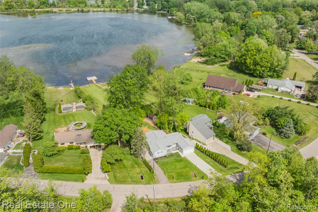 9503 Edward Drive, Brighton, MI 48114 — Photo 65