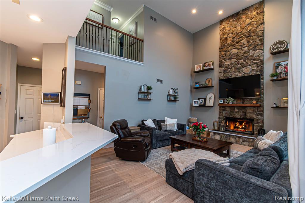 877 Wynstone Circle N, Oakland, MI — Photo 17