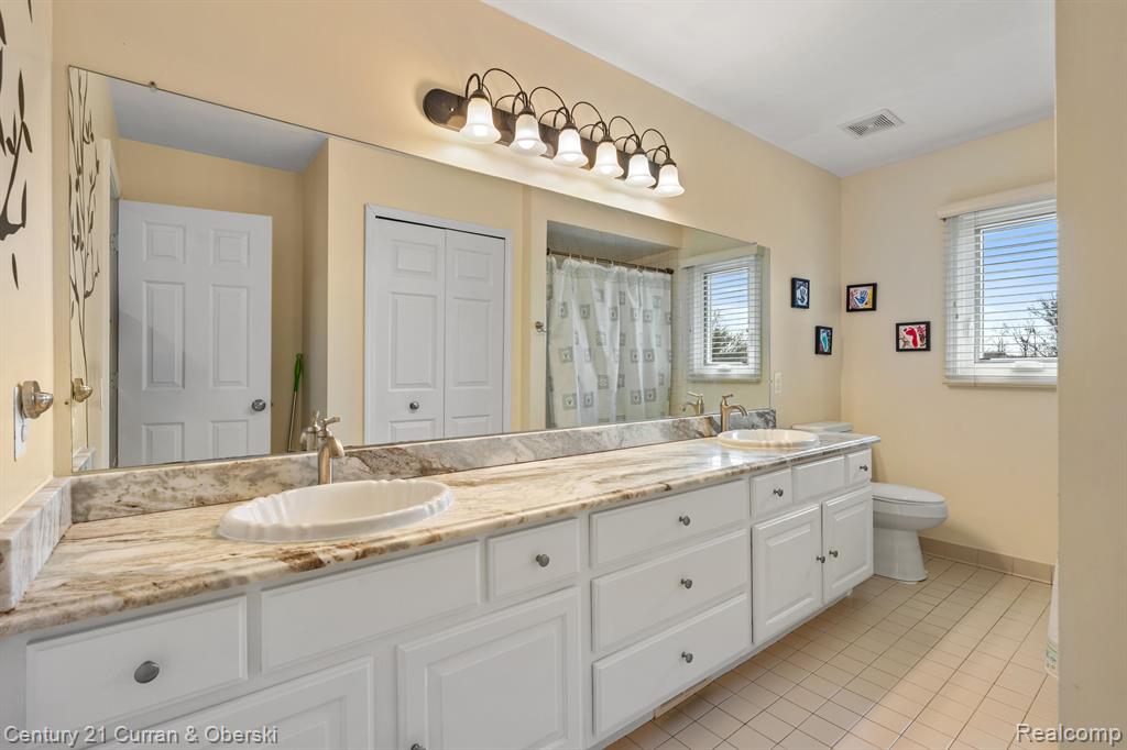 50580 MEANDER Drive, Macomb, MI 48042 — Photo 15