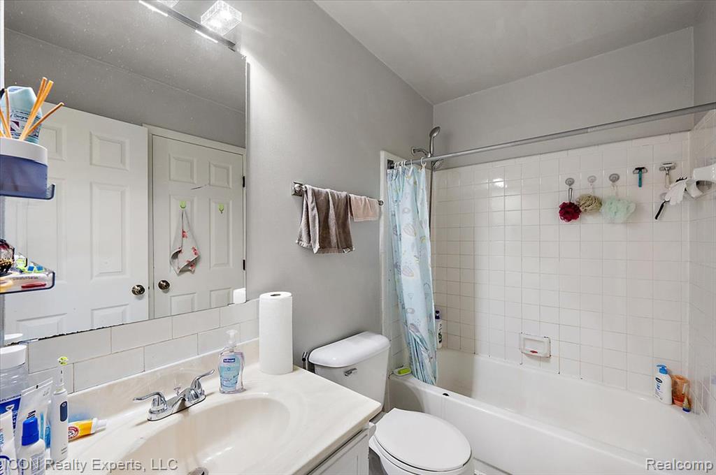 44831 Huntington Drive, Novi, MI — Photo 30
